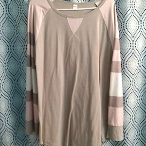 Boutique  long sleeve cotton shirt !!😍